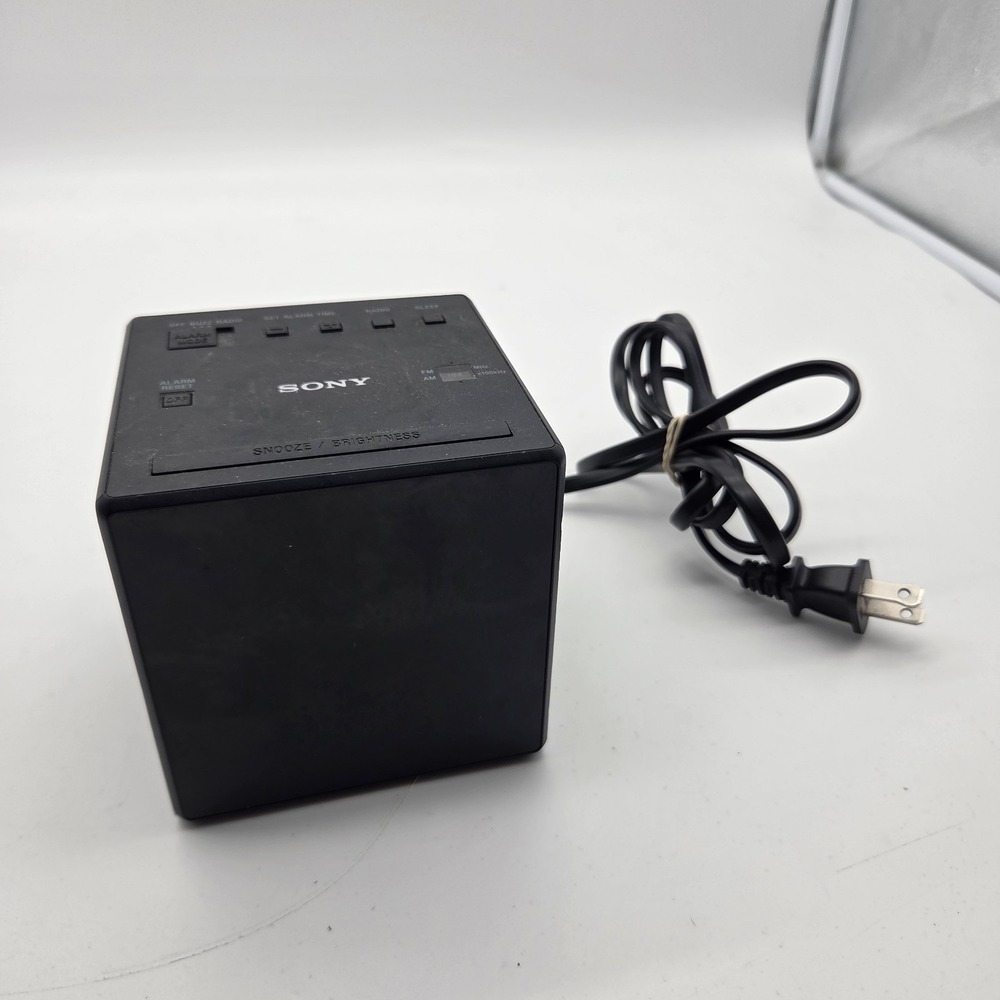 Sony ICF-C1 Alarm Clock Radio Cube Design Black Music AM/FM Tested And Working